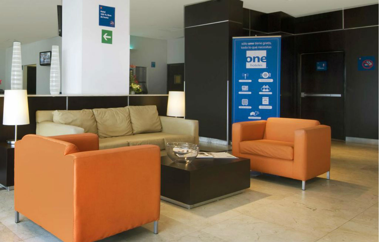 One Queretaro Plaza Galerias Hotel Exterior photo
